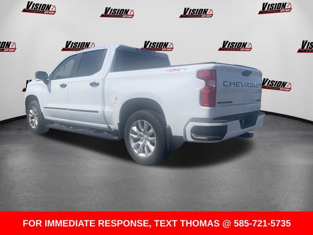 Used 2021 White Chevrolet Custom image 3