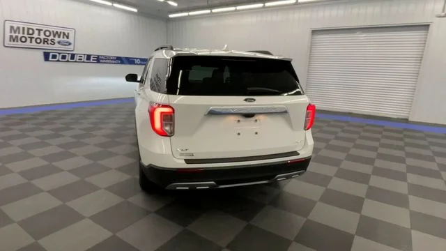 Used 2023 Star White Ford XLT 4WD image 7