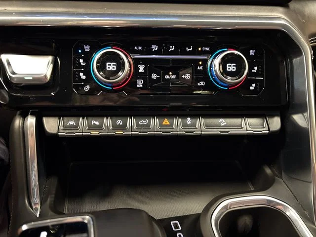 Used 2025 White GMC Denali Ultimate image 22
