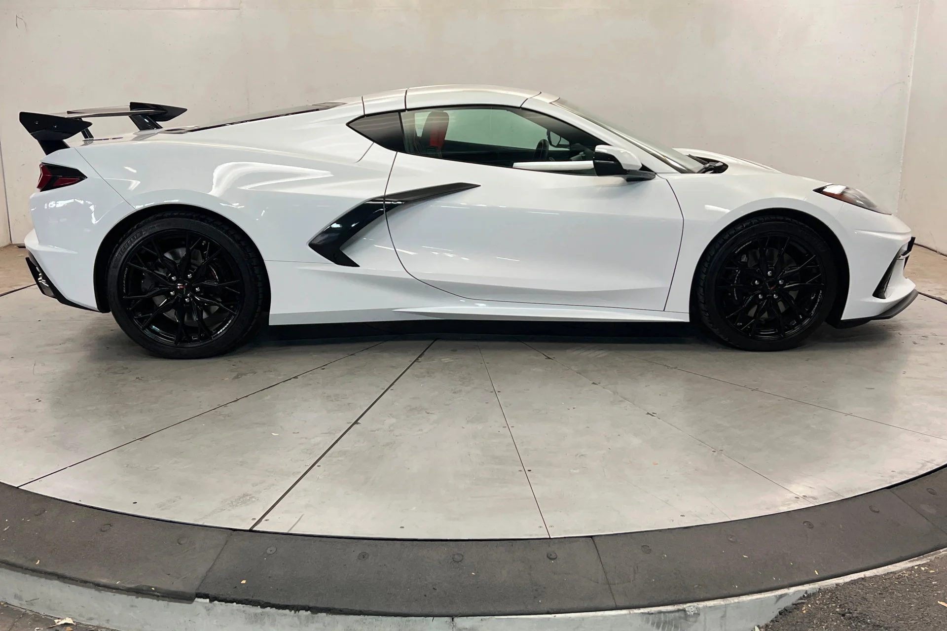 2023 Chevrolet Corvette 1LT - Photo 6