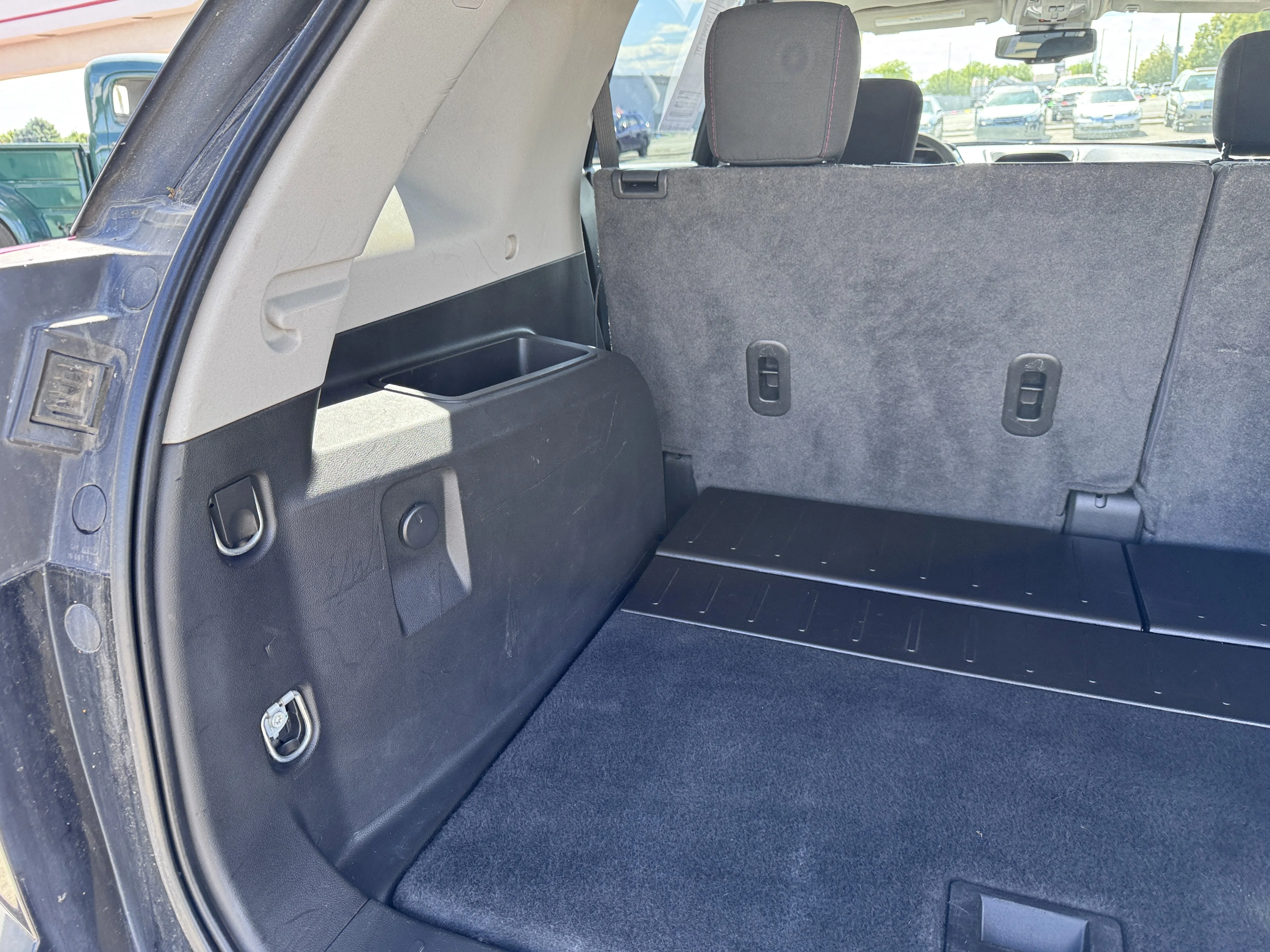 Used 2013 Onyx Black GMC SLE image 42