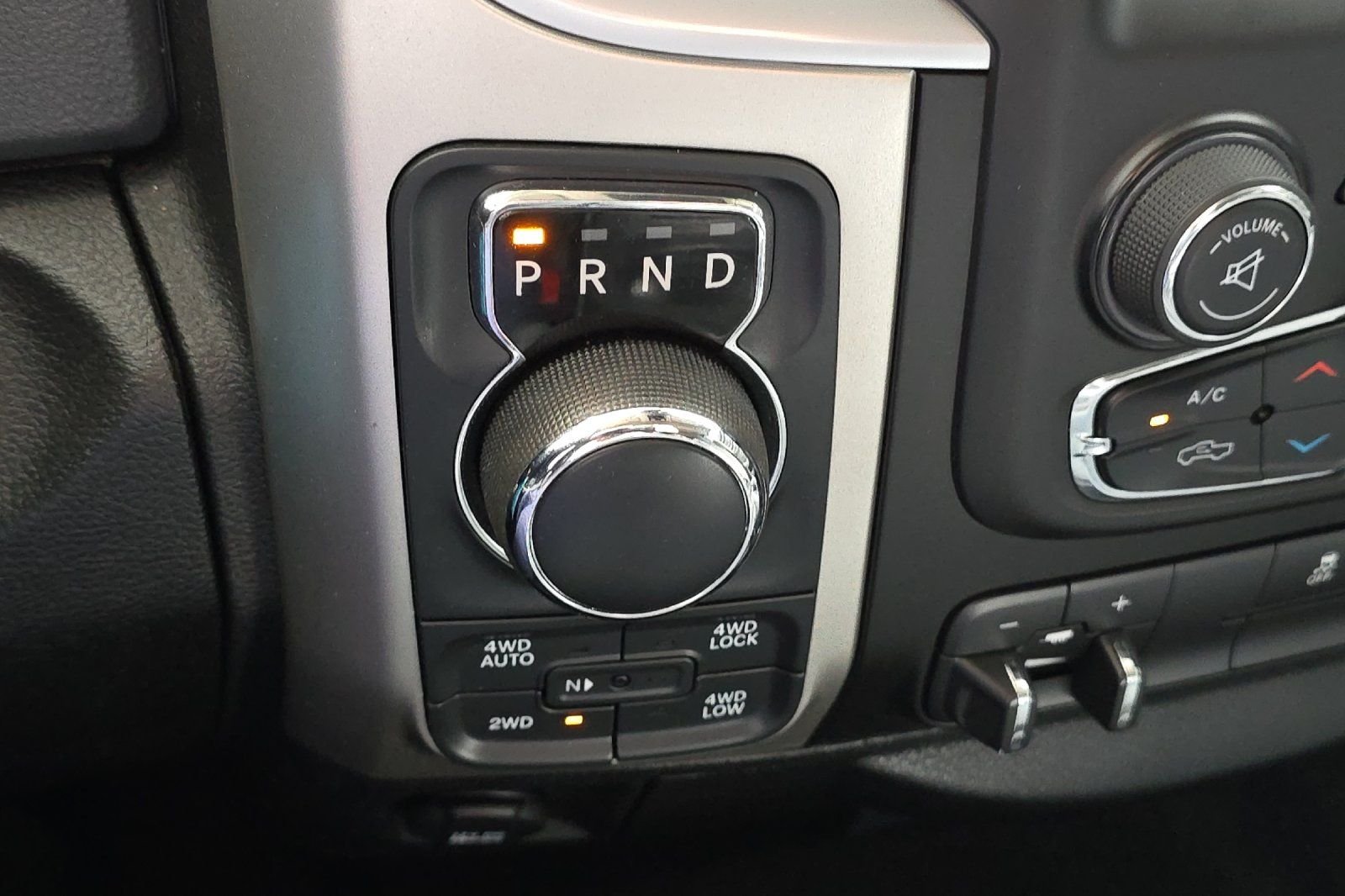 Used 2018 Silver Ram Big Horn image 22