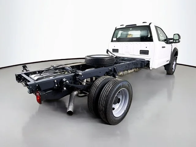 New 2026 Oxford White Ford XL image 7