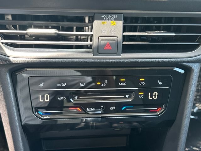 New 2026 Black Volkswagen 1.5T SE Black image 29