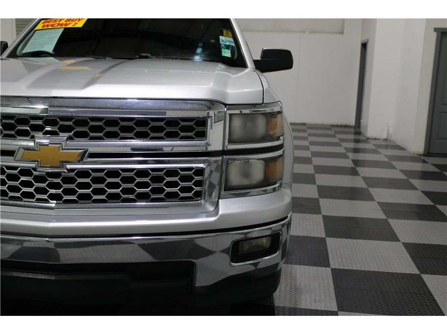 Used 2014 Silver Ice Metallic Chevrolet LT image 8