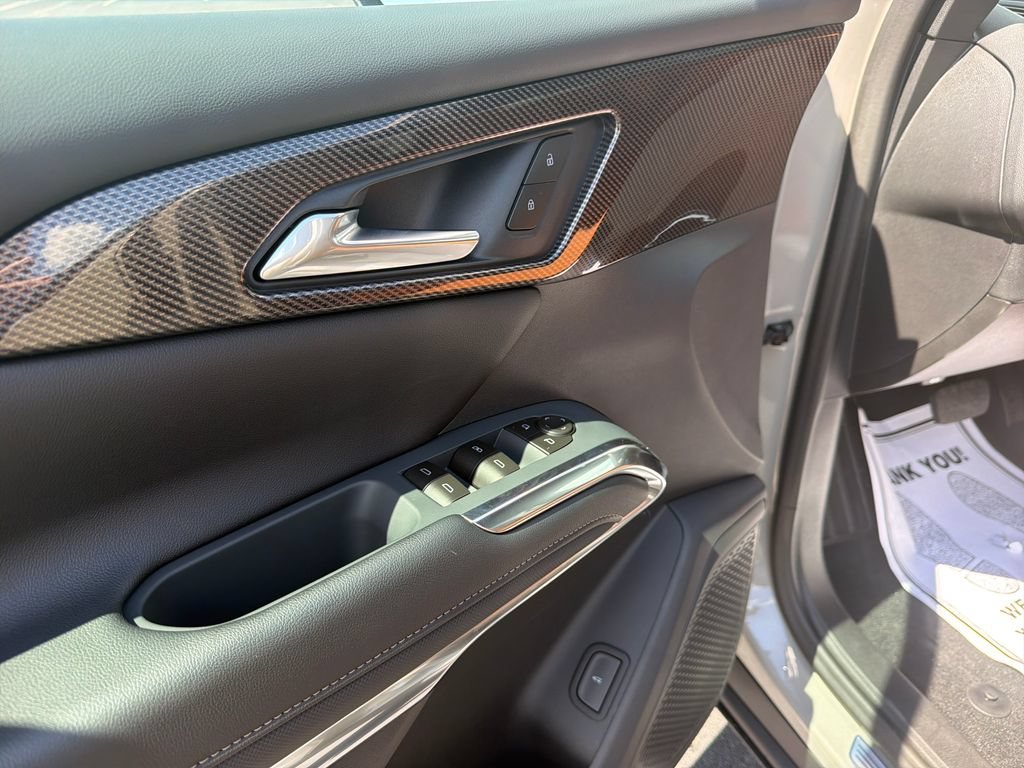 2027 Chevrolet Traverse Z71 - Photo 11