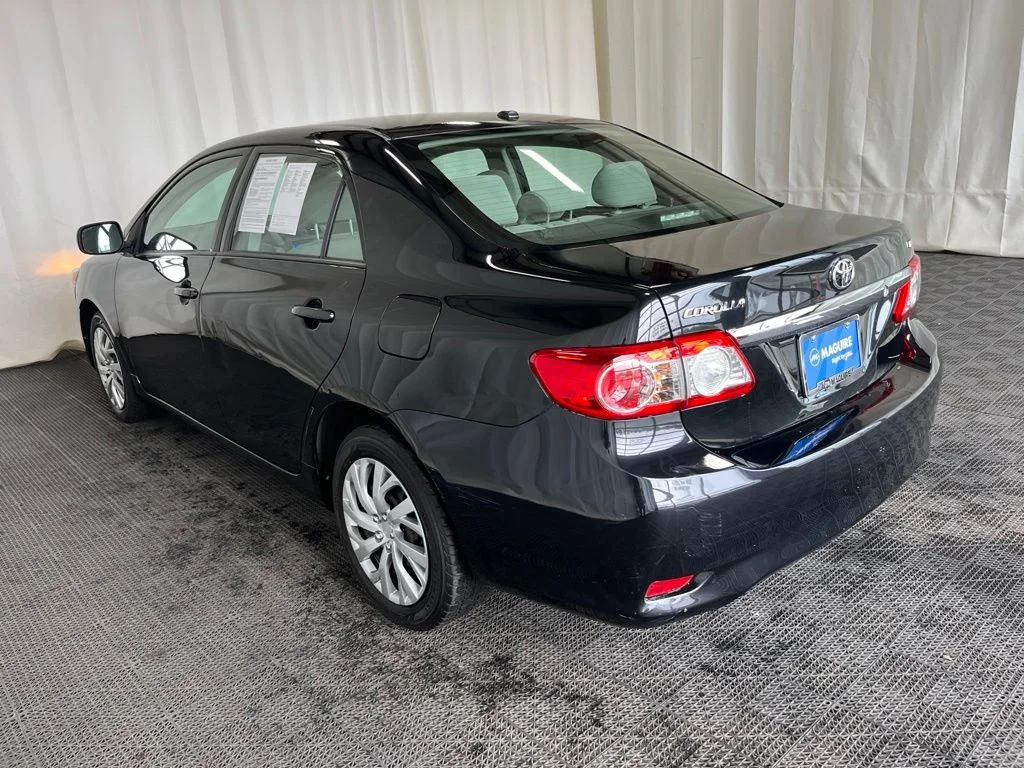 Used 2012 Black Toyota LE image 27