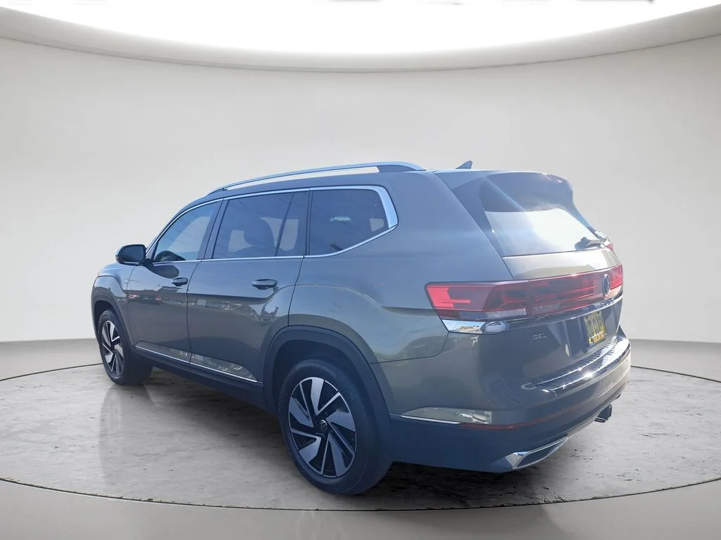 New 2026 Green Volkswagen 2.0T SEL image 5
