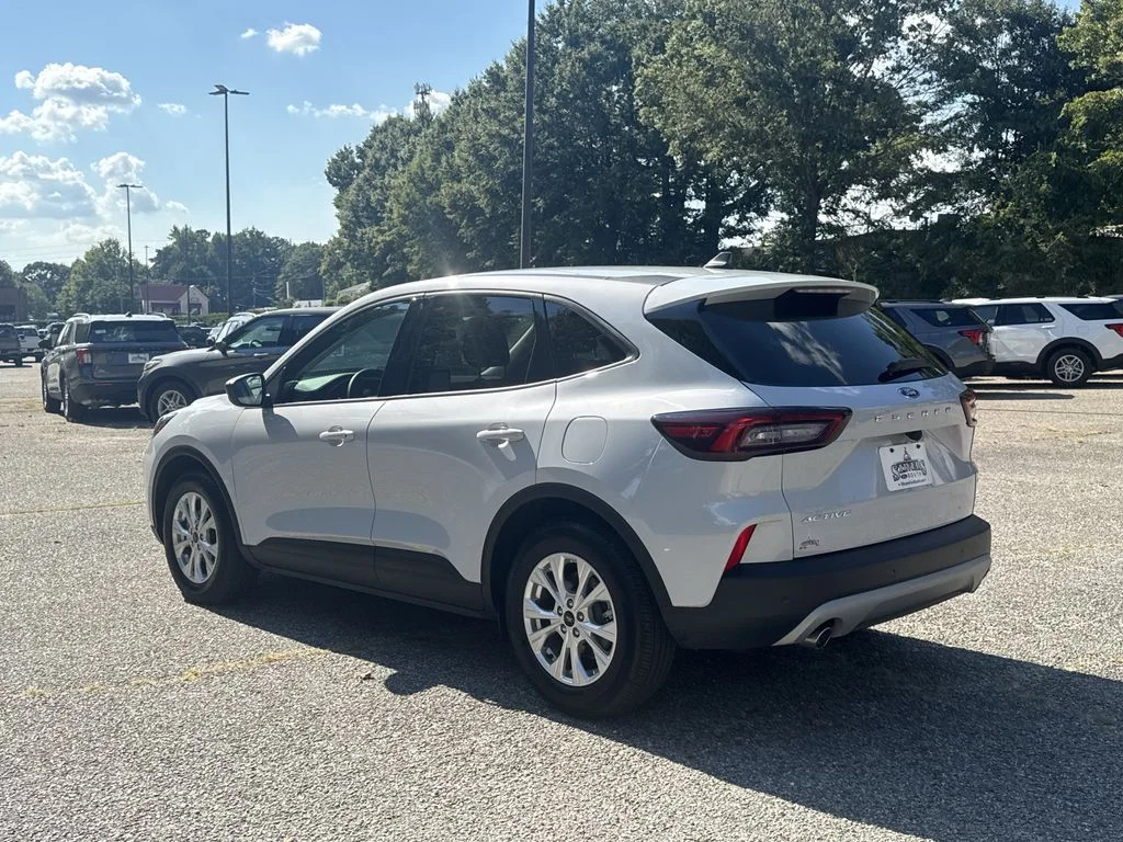 Used 2025 Silver Ford Active image 5