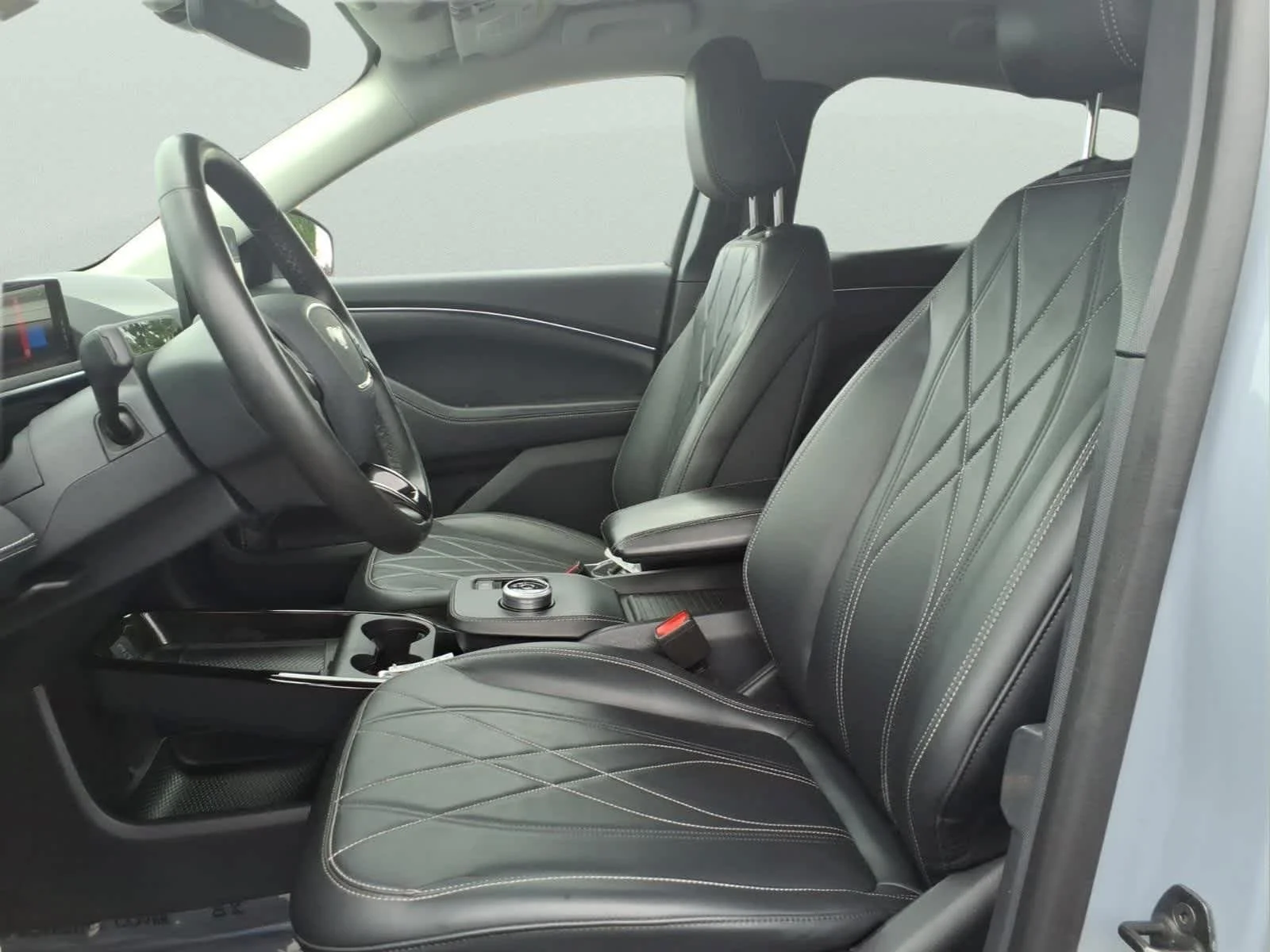 Used 2024 Glacier Gray Metallic TriCoat Ford Select image 17
