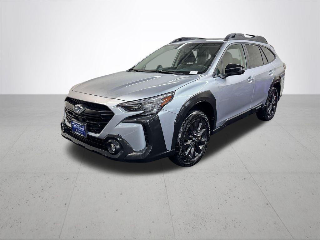 Used 2025 Silver Subaru Onyx Edition image 2