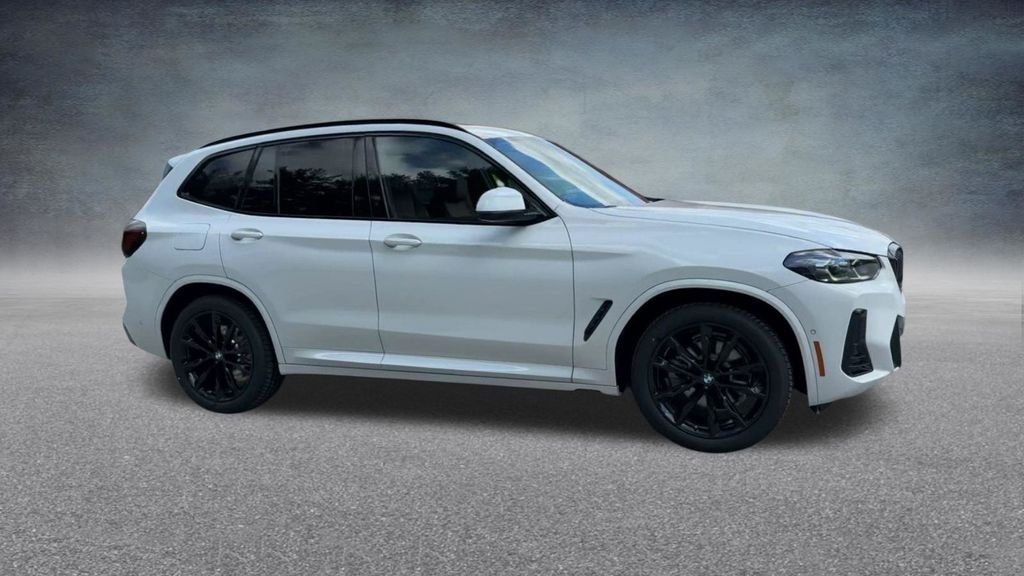Used 2024 White BMW xDrive30i image 27