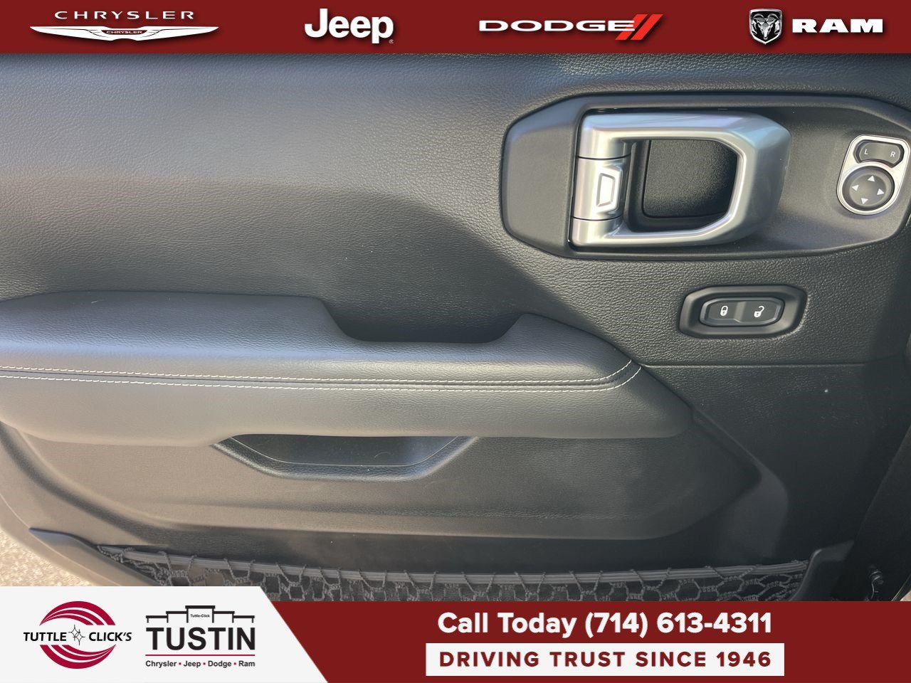 Used 2020 Granite Crystal Metallic Clearcoat Jeep Sahara image 24