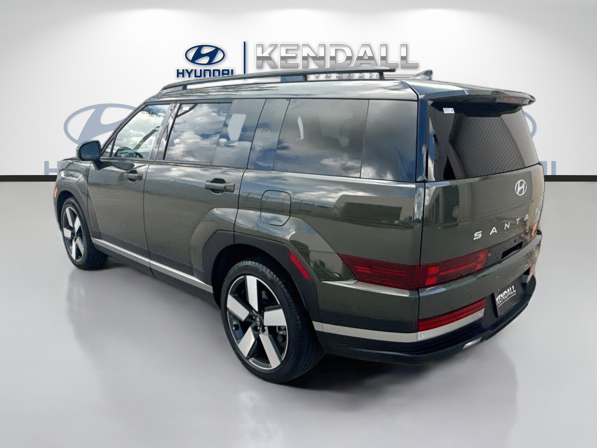 Used 2024 Rockwood Green Hyundai Limited image 4
