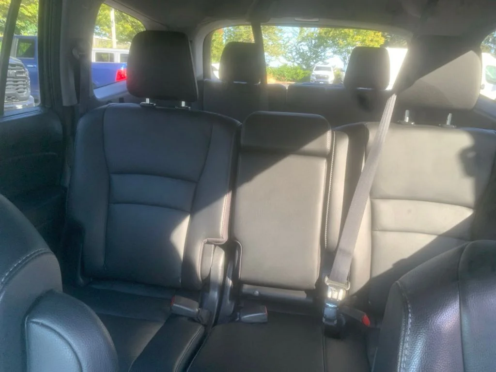 Used 2022 Modern Steel Metallic Honda Touring image 28