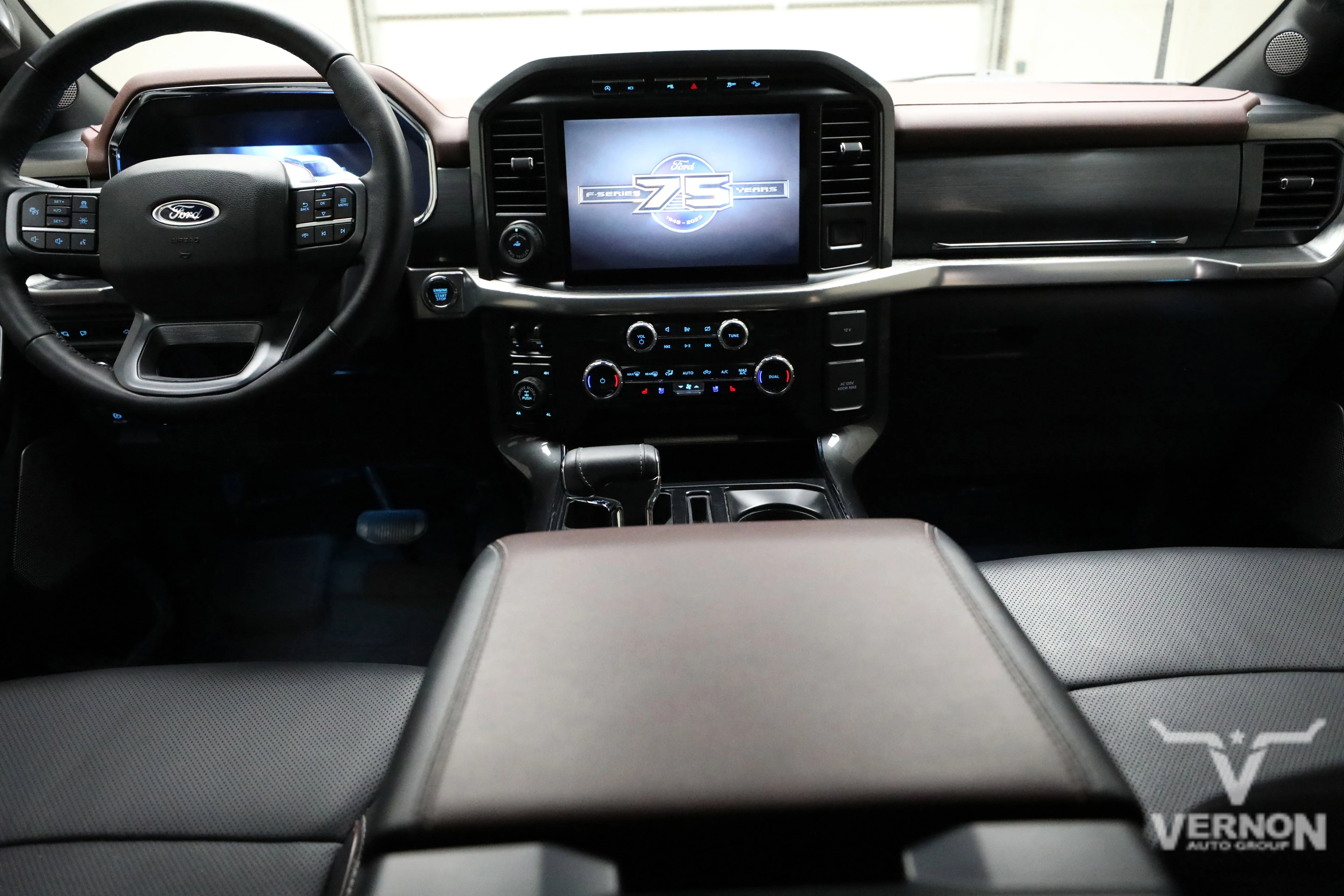 Pre-Owned 2023 Ford F-150 Lariat Crew Cab 4x4 Fx4