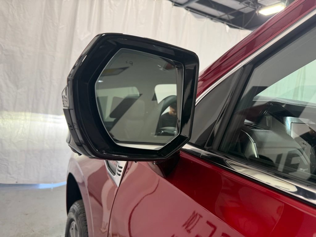 2026 GMC Yukon Denali - Photo 9