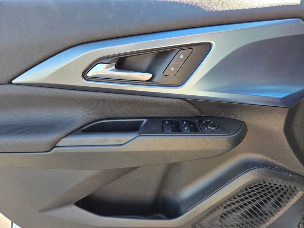2026 Chevrolet Equinox EV 2LT - Photo 9