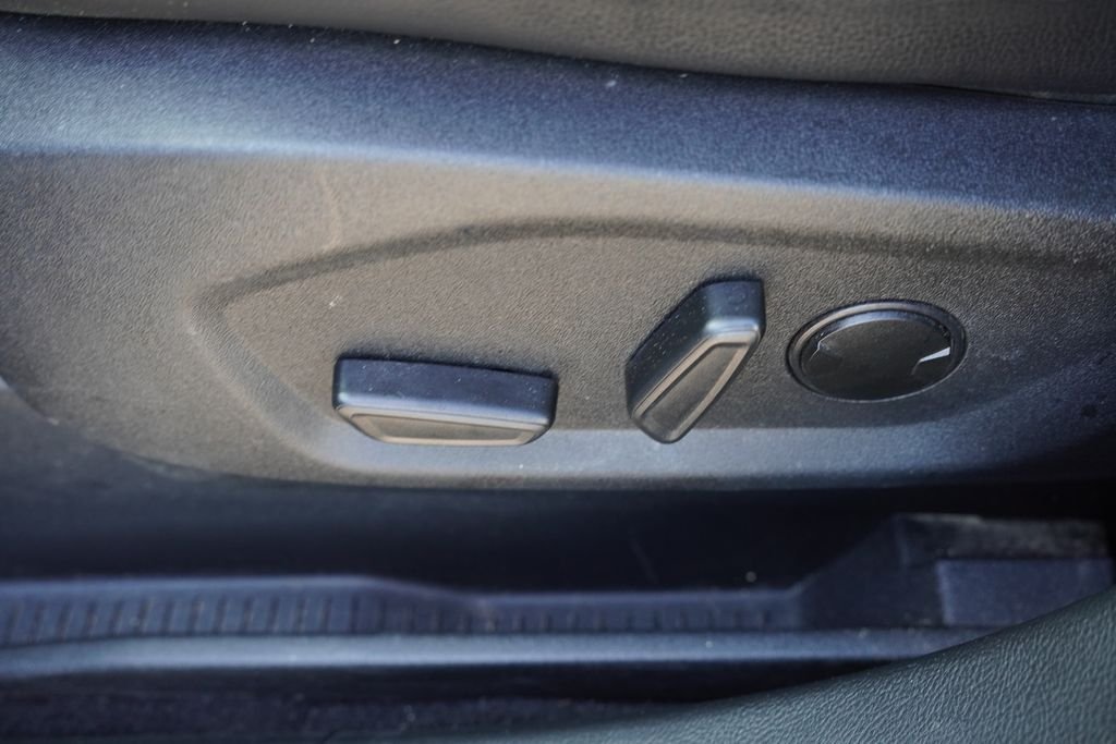 Used 2023 Atlas Blue Metallic Ford ST Line image 24