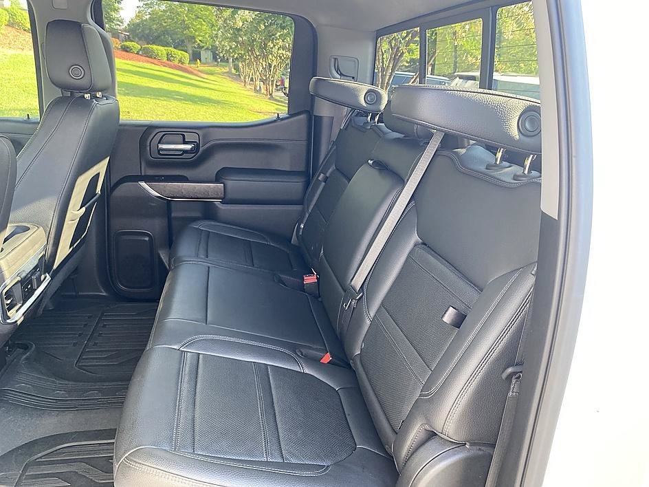 Used 2021 White Frost Tricoat GMC Denali image 13