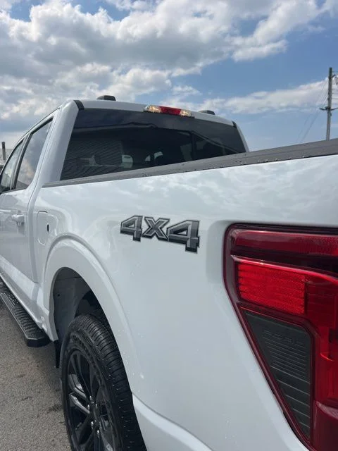 New 2026 Oxford White Ford XLT image 15