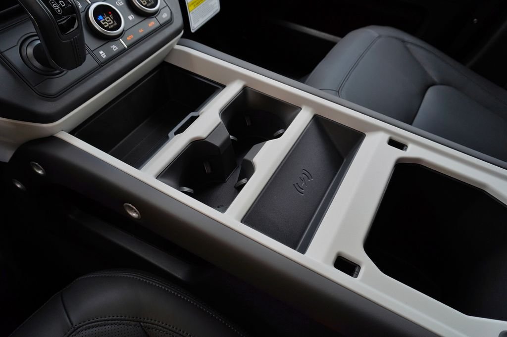 New 2026 Santorini Black Land Rover S image 26