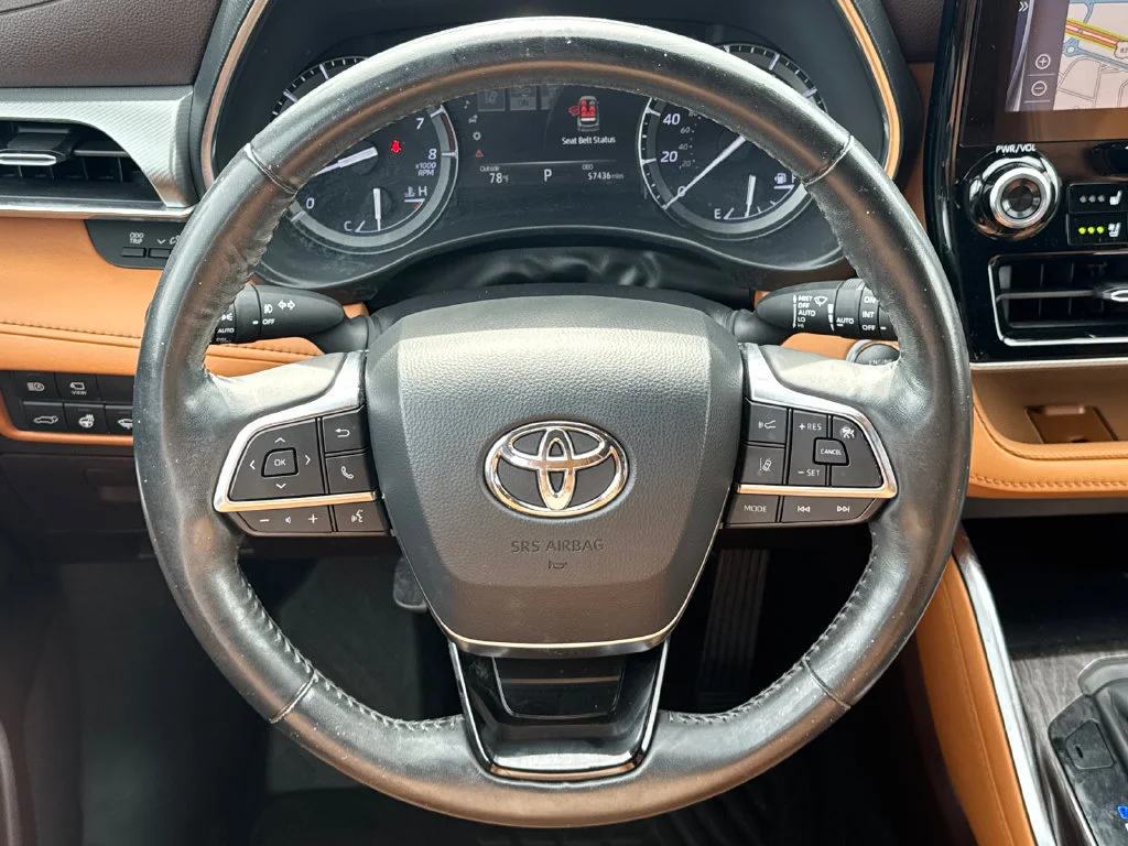 Used 2020 White Toyota Platinum image 24