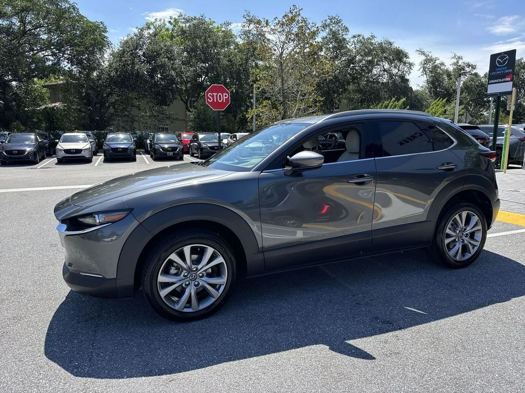 Used 2021 Machine Gray Metallic Mazda Premium image 10