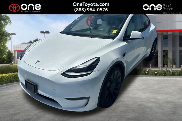 2022 Tesla Model Y Performance Dual Motor All-Wheel Drive's photo