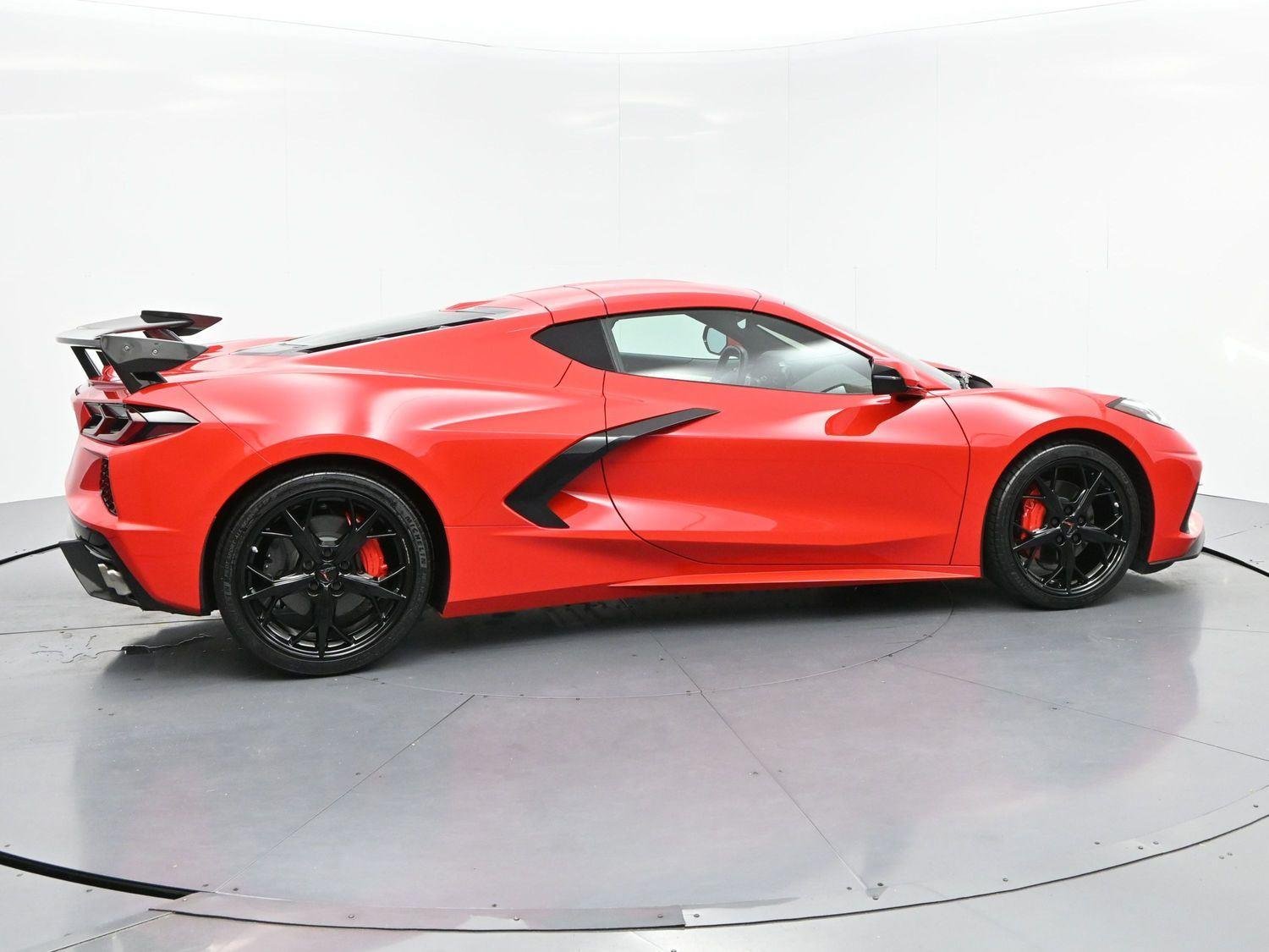 Used 2022 Torch Red Chevrolet 2LT image 8
