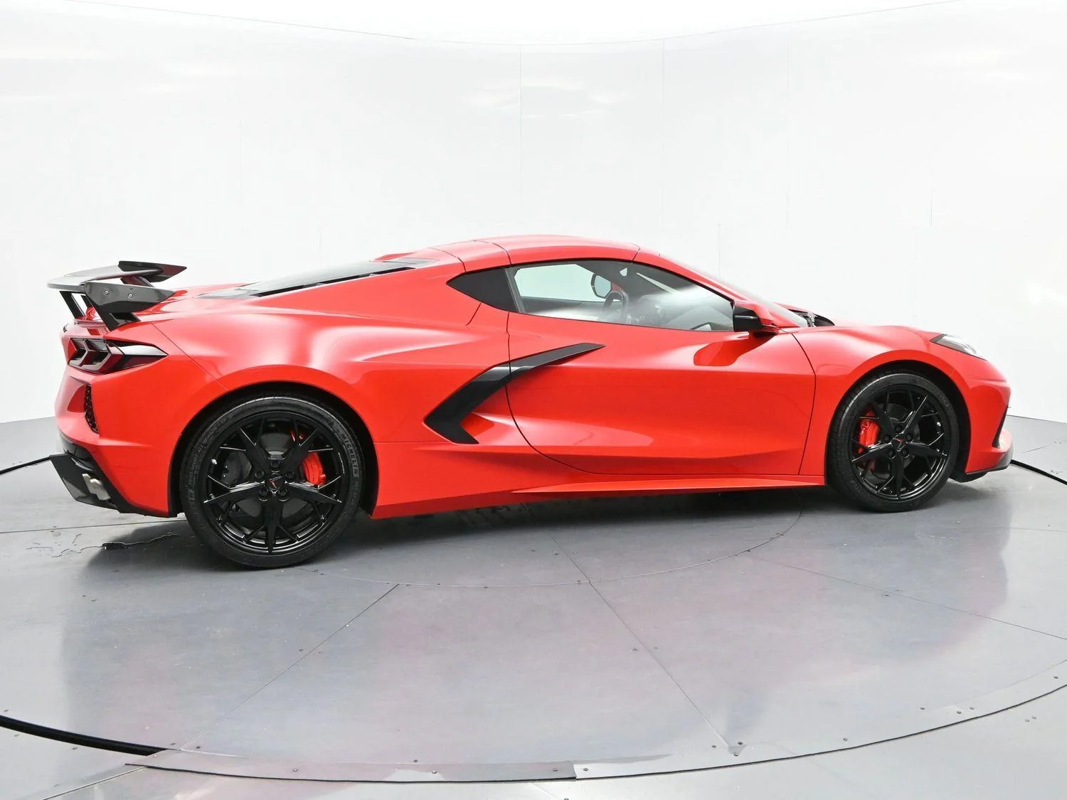 Used 2022 Torch Red Chevrolet 2LT image 8