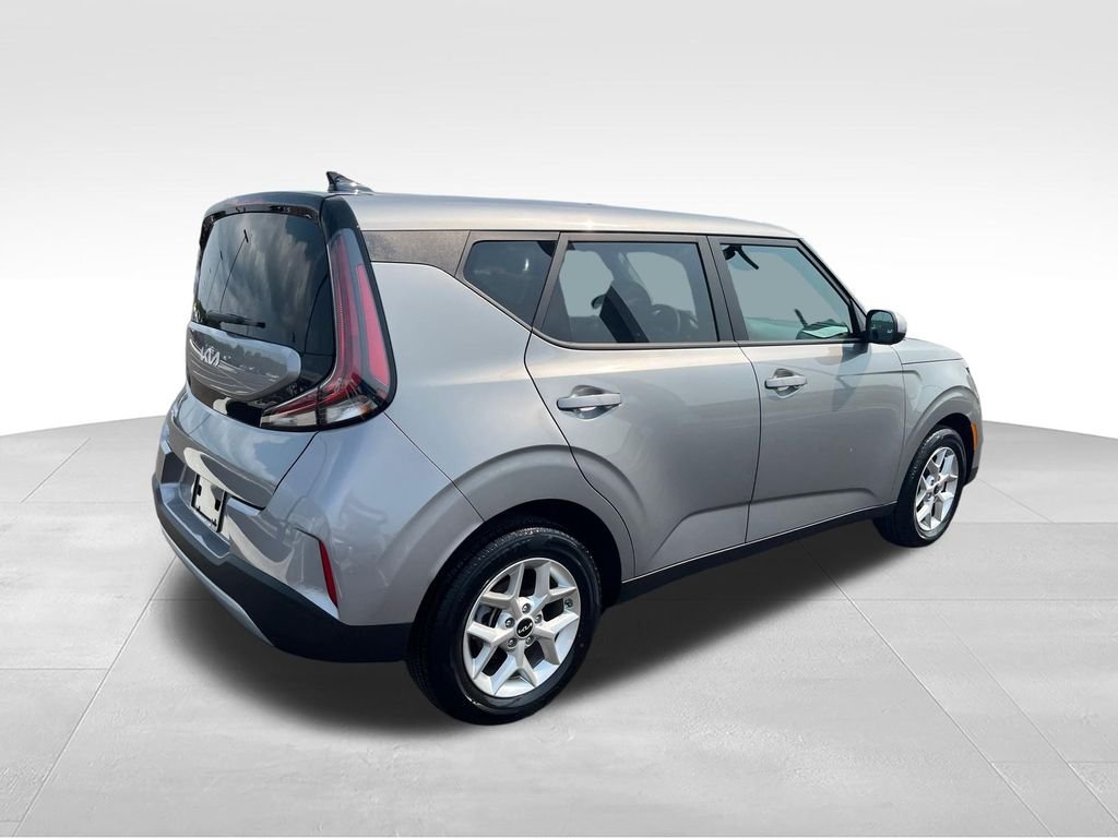Used 2025 Gray Kia LX image 5
