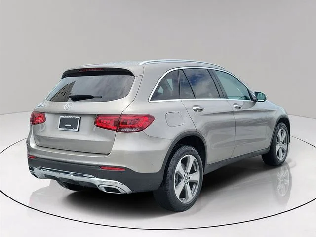 Used 2022 Silver Mercedes-Benz GLC 300 image 6