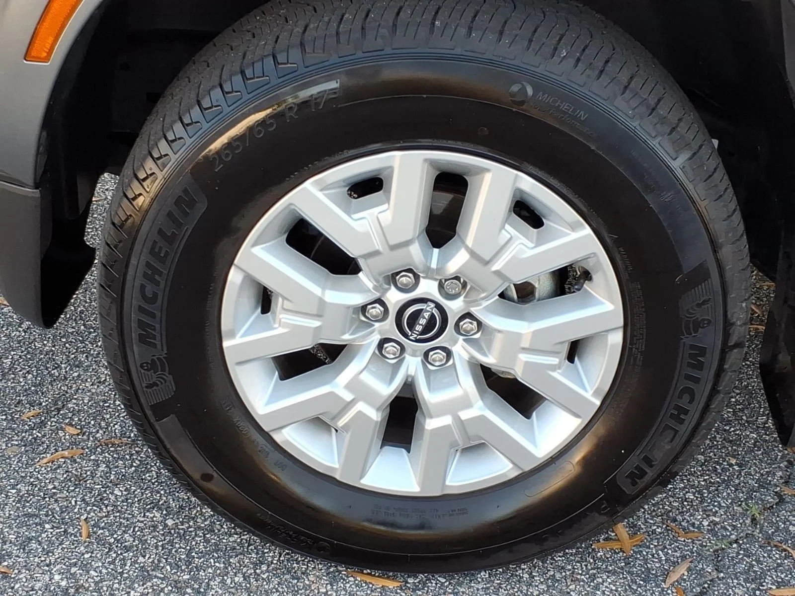Certified Used 2024 Gun Metallic Nissan SV image 4