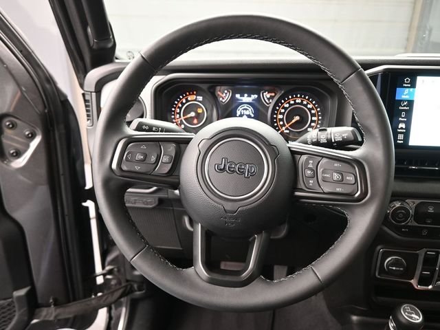 Used 2025 Gray Jeep Sport S image 7