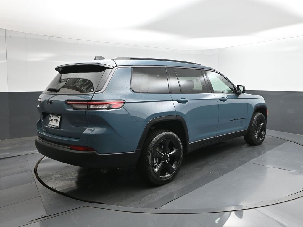 New 2026 Steel Blue Exterior Paint Jeep Limited image 7