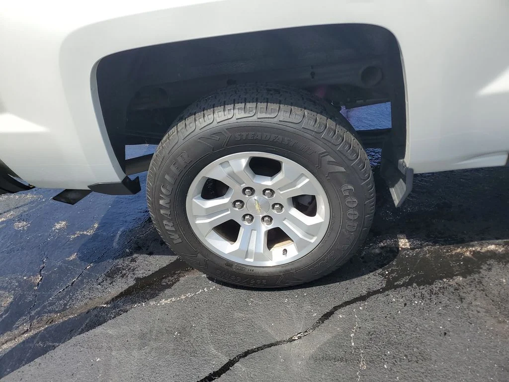 Used 2018 Beige Chevrolet LT image 5