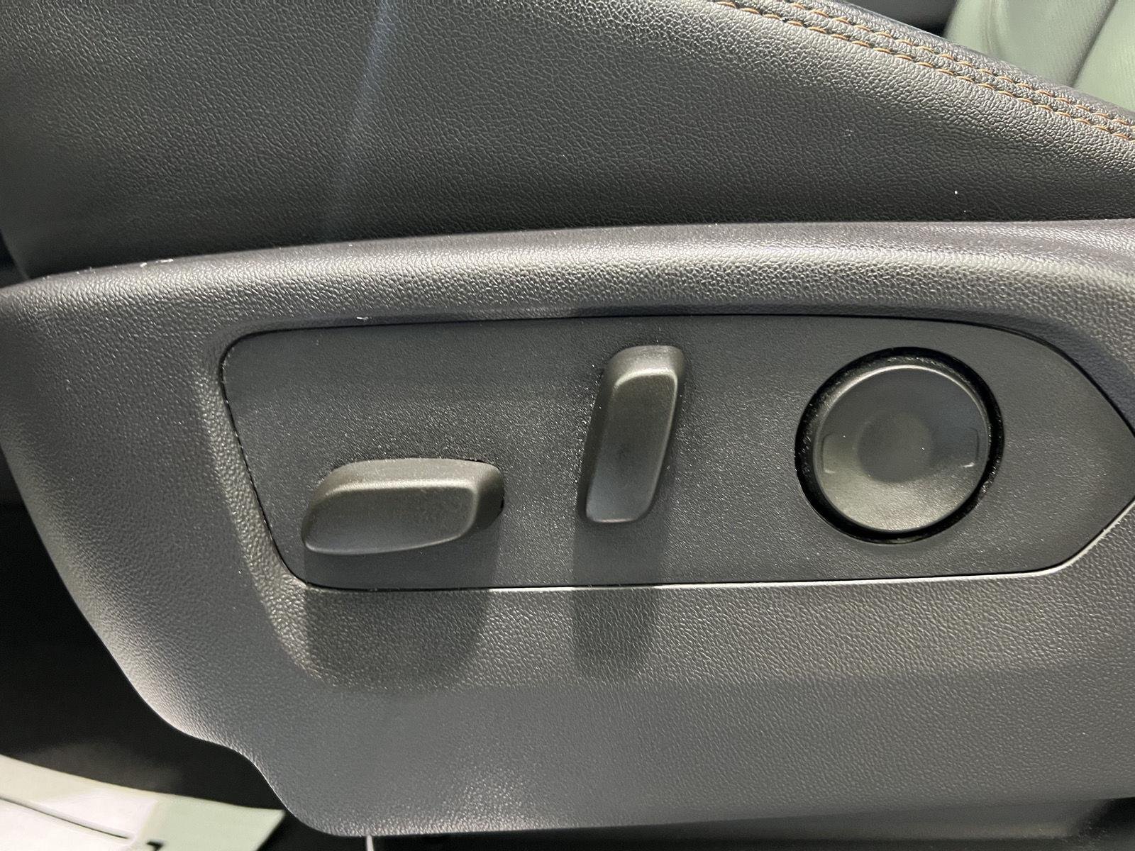 Used 2024 Titanium Rush Metallic GMC AT4 image 15