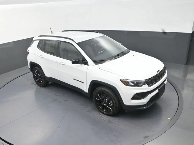 New 2026 Bright White Clear-Coat Exterior Paint Jeep Latitude image 11