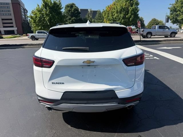 Used 2024 Summit White Chevrolet 2LT image 6