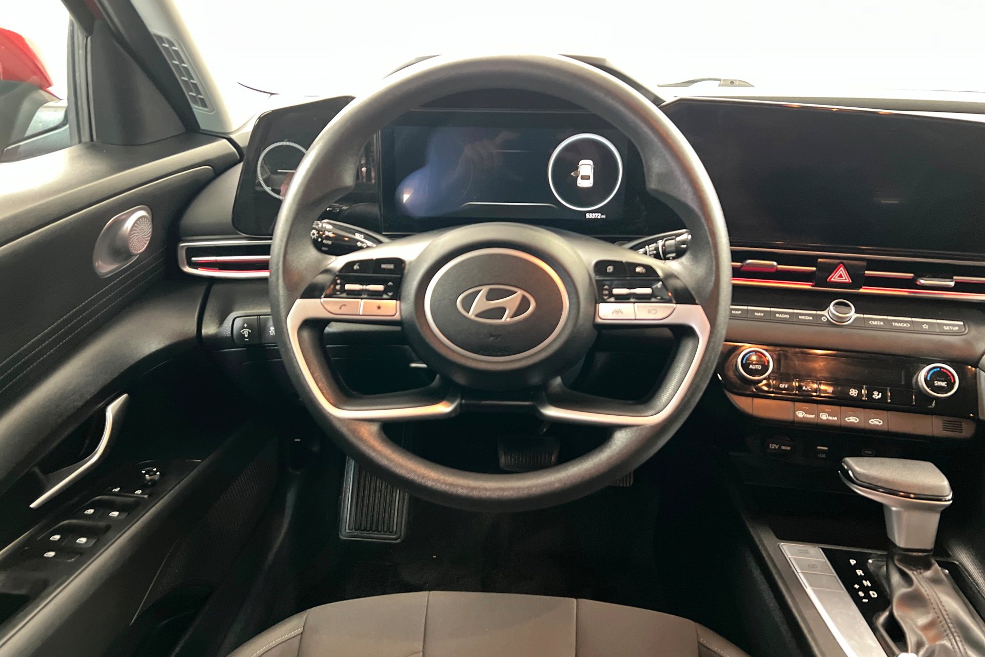 Used 2024 Ultimate Red Hyundai SEL image 13