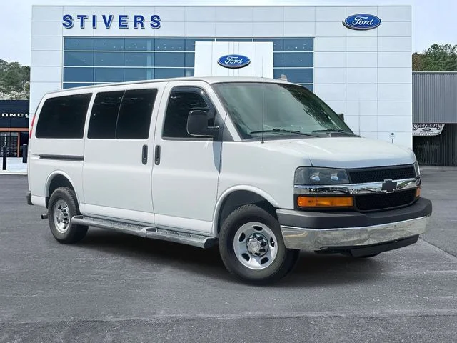 2016 Chevrolet Express 2500 LS's photo