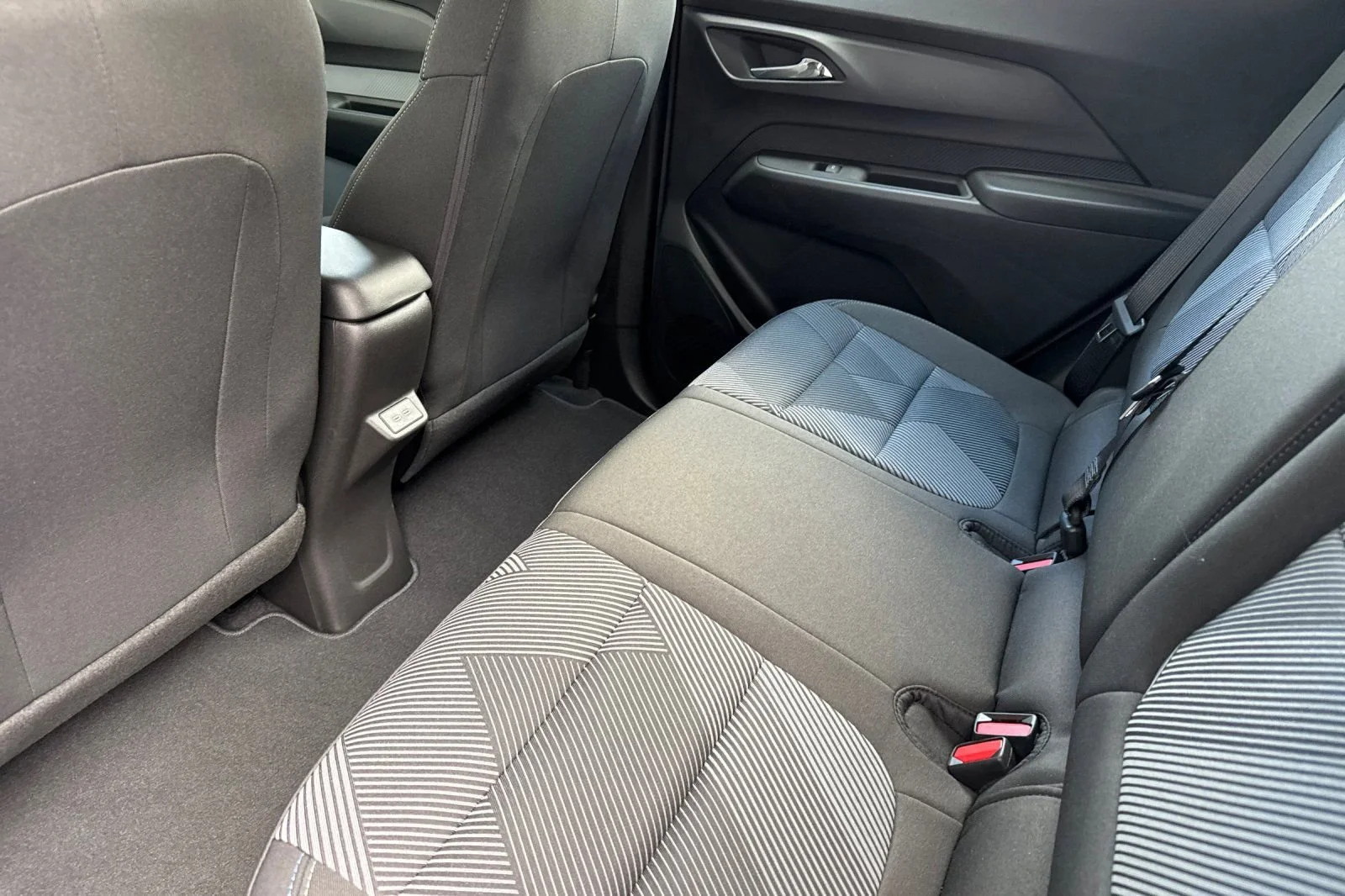 New 2027 Sterling Grey Metallic Chevrolet LT image 11