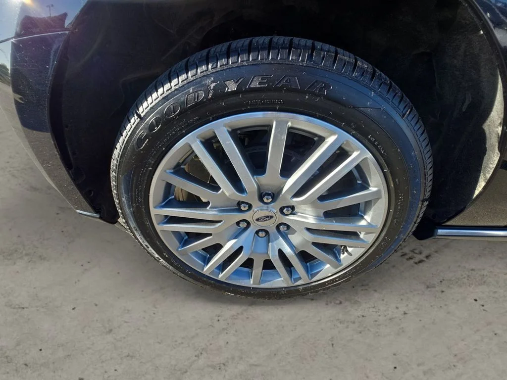 Used 2023 Black Ford Platinum image 9