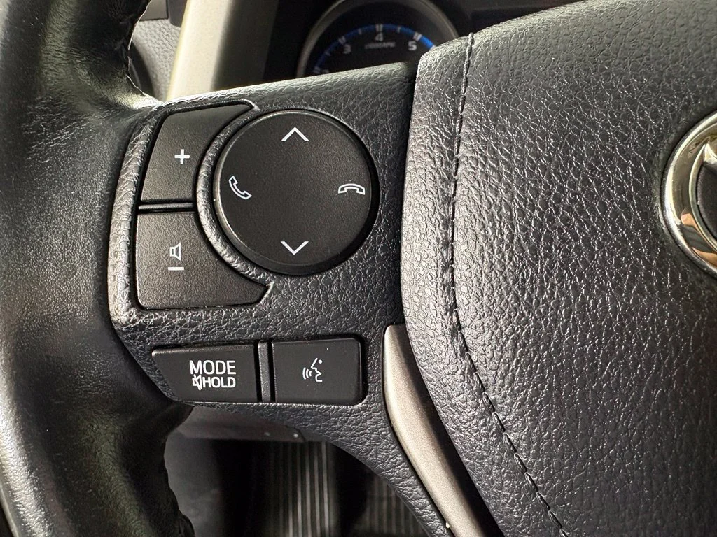 Used 2018 Black Toyota XLE image 24