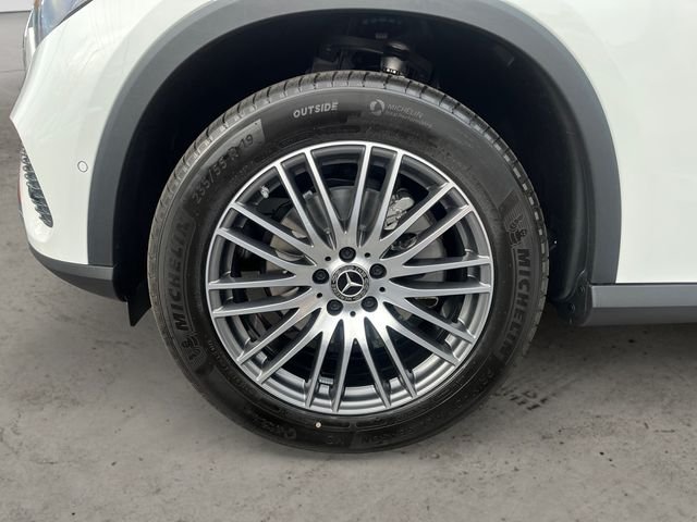 Used 2026  Mercedes-Benz GLC 300 image 14