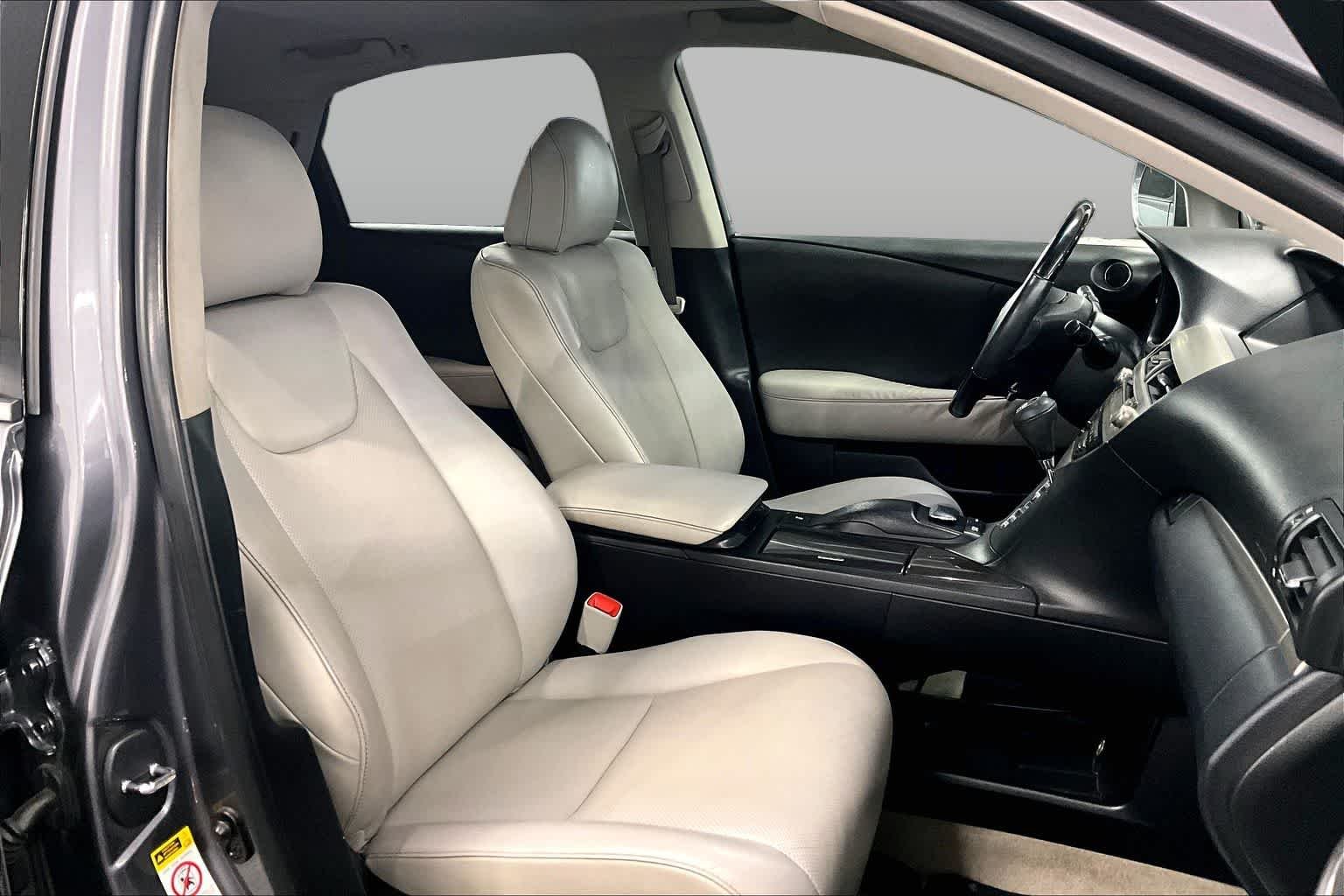 Used 2014 Nebula Gray Pearl Lexus  image 9