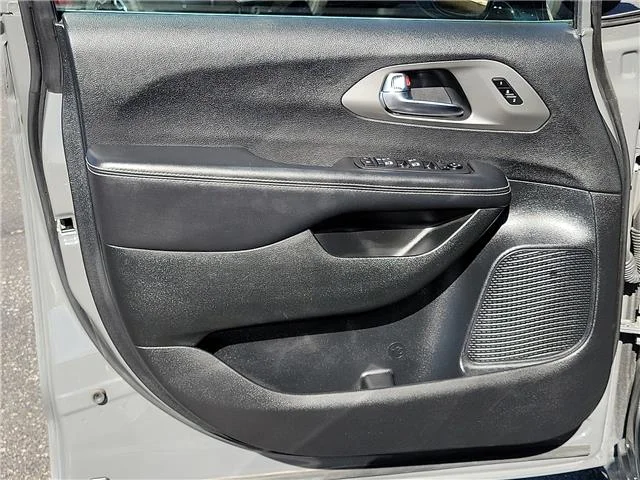 Used 2025 Gray Chrysler Select Front-Wheel Drive Passenger image 12