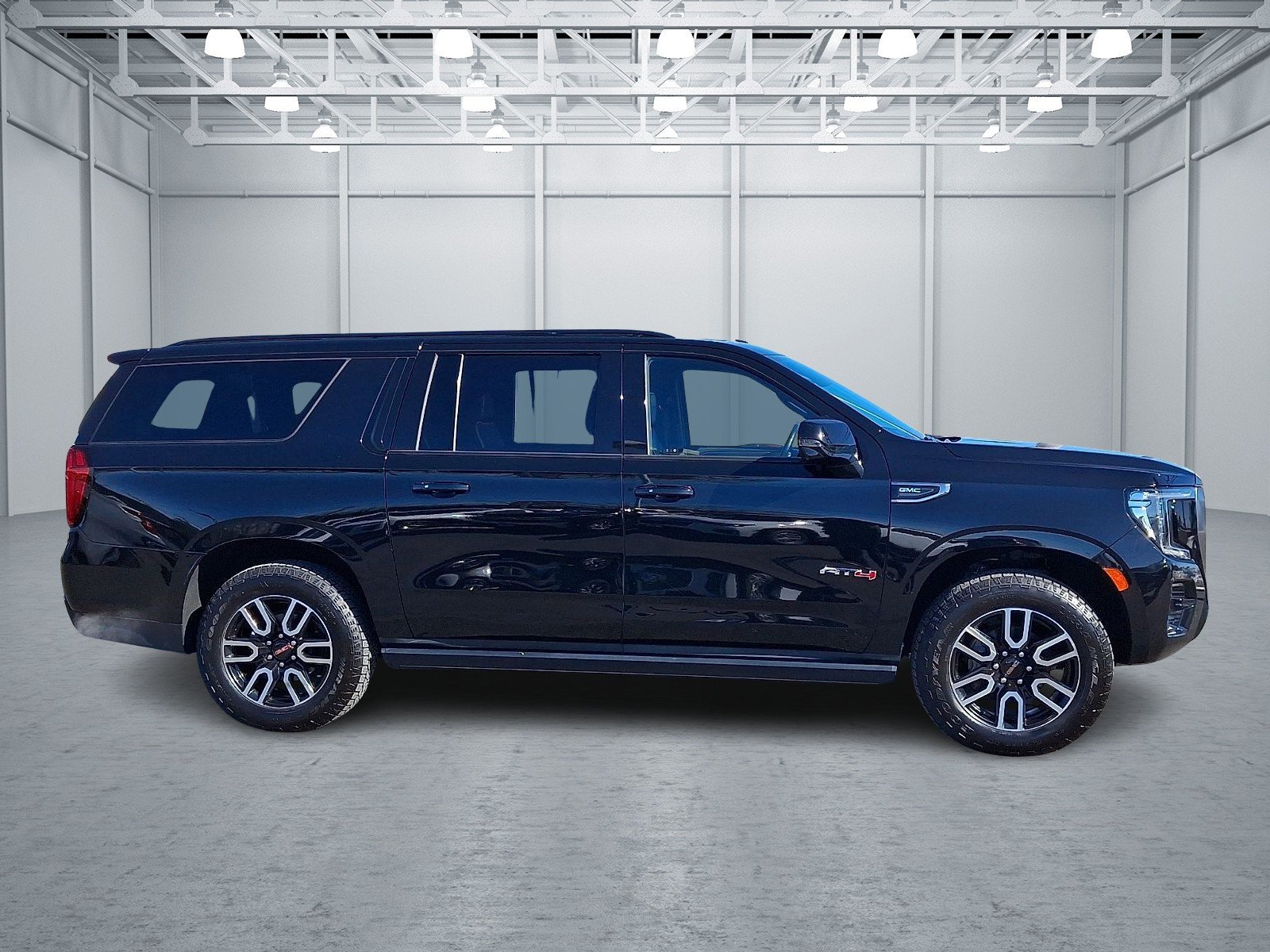 2021 GMC Yukon XL AT4 - Photo 7