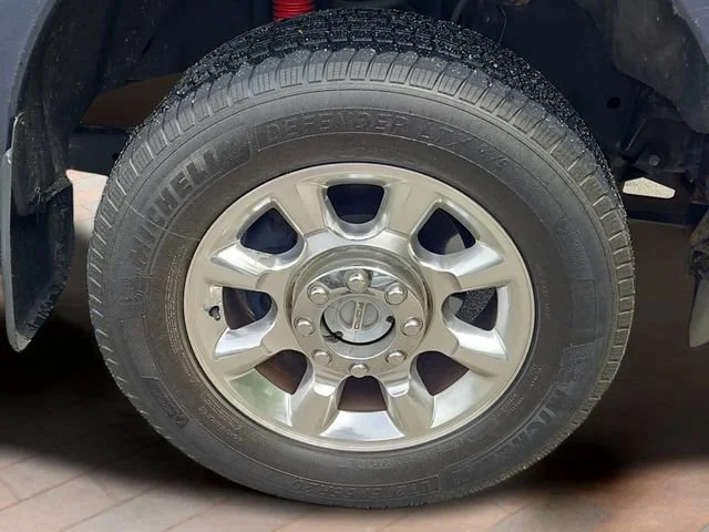Used 2015 Blue Ford Lariat image 4